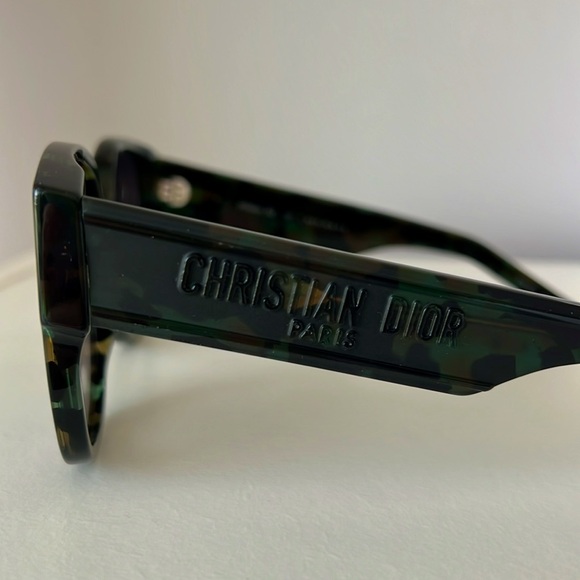 Authentic Christian Dior Wildior Sunglasses - Picture 5 of 13